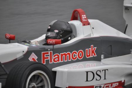 Chris Needham sur sa Dallara 302 - Opel Spiess.