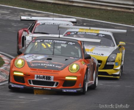 La Porsche 911 GT CUP du Manthey Racing qui termine 2eme de classe derriere l autre Porsche Manthey.