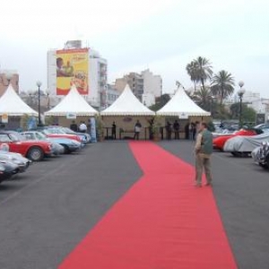 Casablanca : le parc des voitures et le village d'accueil