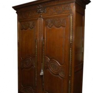 armoire de mariage ( Normandie, milieu 19 eme siecle)