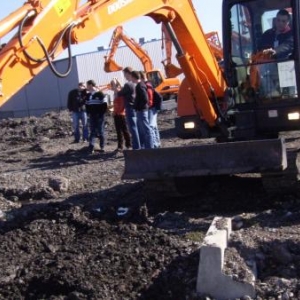  L'Athénée Royal de Vielsalm en voyage à Frameries pour la visite de l'usine Doosan