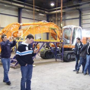  L'Athénée Royal de Vielsalm en voyage à Frameries pour la visite de l'usine Doosan