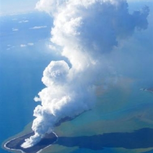 Eruption volcanique sur un atoll de Vava'u