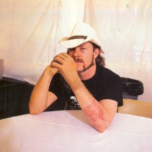 Hetfield et ses brulures du Canada