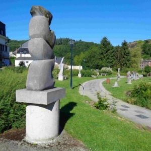 La Roche  parc en Rompré  Route des sculptures