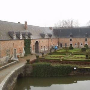 chateau de lavaux-sainte-anne