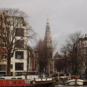 Amsterdam, la Venise du Nord, semble sortir tout droit du XVIIe siècle