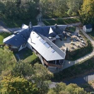 vue aerienne pavillon accueil et brasserie du parc