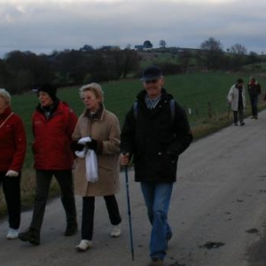 dans le fond, l'extension du village de Mont