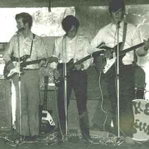 Photo illustration. Un orchestre contemporain des Rolling Stones, The Beggars (Houffalize 1966):  Marc Tagnon (orgue), Philippe Tillière (guitare), Jean-Marie Lesage (guitare), Georges Lesnino (guitare), Alain Wathelet (+) batterie.