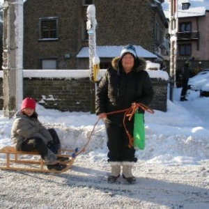 Avant l'auto, avant la bicyclette, avant la roue, il etait une fois le traineau...