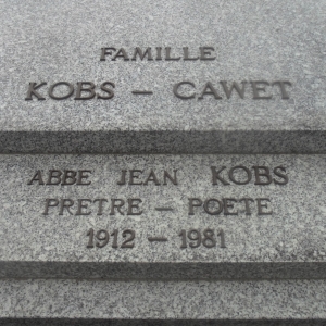 Jean Kobs, prêtre poète. Tombeau. Cimetière de Houffalize.