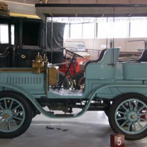 Le musée de l'automobile de Leuze