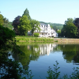 Hastière: découvrez les bords de Meuse à vélo ou à pied Hastière: découvrez les bords de Meuse à vélo ou à pied