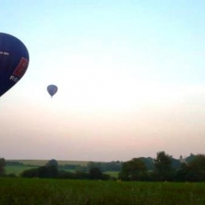 Ferme de la Montgolfière : 5 montgolfières à Gérouville