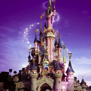 2. Disneyland Paris 2. Disneyland Paris