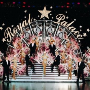 2. Spectacle Royal Palace