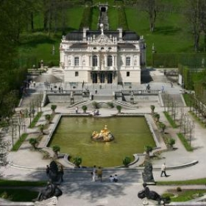 3. Chateau de Linderhof