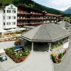 5. Hotel Edelweiss