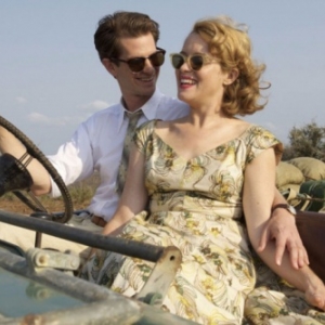 "Breathe" Claire Foy et Andrew Garfield (c) Bleecker Street