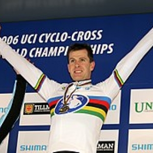Erwin Vervecken, triple Champion du Monde de Cyclo-Cross, present a la Conference de Presse