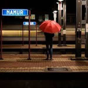 A Namur, "Un petit coin de paradis, sous un coin de parapluie" (c) Vincent Lorent/"Sud Presse"-"DH"