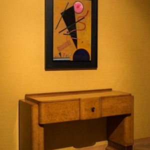 Chambre de Monsieur, avec "Contact" (1924), de Wassily Kandinsky (c) Lola Pertsowsky