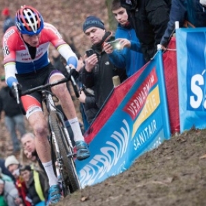 Dans une cote namuroise, Mathieu van der Poel en plein effort (c) P.H./"Nord Eclair"/2016