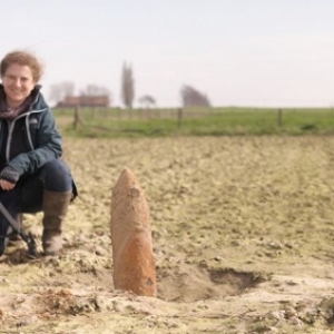 En tournage, Isabelle Masson-Loodts, archeologue, auteure, cineaste et journaliste