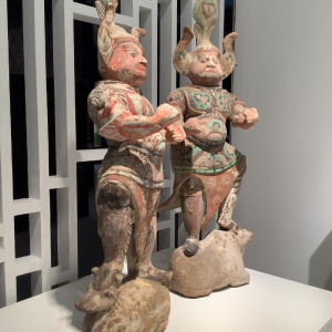 Un duo de "lokapālas" © "Ming-k'i Gallery"