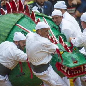 Le Combat de Saint-Georges conre le Dragon, lors de la "Ducasse" © Grégory Mathelot/"Visit Mons"