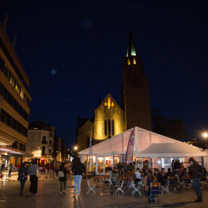 A Ixelles, face au « Flagey », le Chapiteau de la place Sainte-Croix © « BSFF »/2022