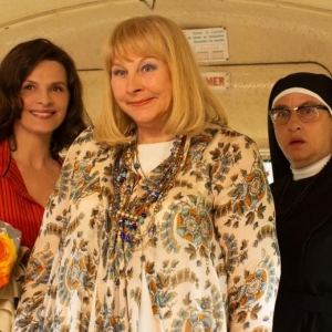 Juliette Binoche, Yolande Moreau & Noémie Lvovsky, dans « La bonne Epouse » (Martin Provost)