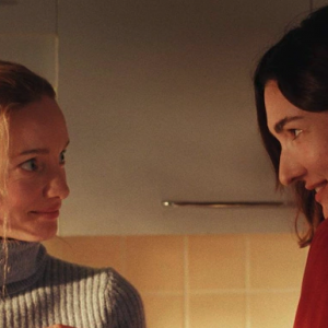 L. Leboeuf et K. Gonthier-Hyndman dans « Deux Femmes en Or » (C. Robichaud) © Ph. : "Maison 4:3"