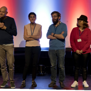 De gauche à droite, Patricia, Didier (le réalisateur), Gaelle, Guilhem, Jenny et Stéphane © Marie-Christine Paquot/"EOP"