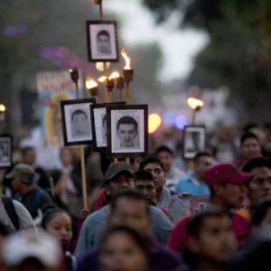 "Ayotzinapa, el Paso de la Tortuga" (Enrique Garcia Meza)