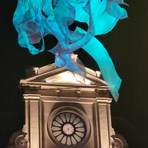 « Aero », devant la gare ⓒ Alexandra Mine ⓒ Photo : Murielle Lecocq