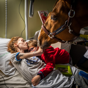 « Docteur Peyo et Monsieur Hassen » © Jérémy Lempin (France) © « World Press Photo »