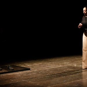 Irina Lucidi (Gaia Saitta) © "Théâtre national Wallonie-Bruxelles"