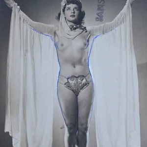 La Belle Yvette aux Folies Bergere de Paris en 1945