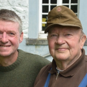 Jean Mottel et son fils. Meunier de 1960-1971 au Moulin de Cherain-6194 Jean Mottel et son fils. Meunier de 1960-1971 au Moulin de Cherain-6194