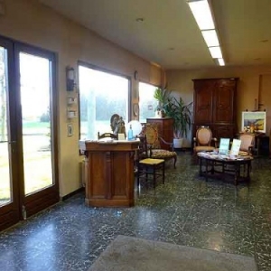 A vendre immeuble commercial A vendre immeuble commercial