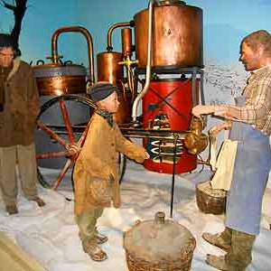 30: musee de l'Alambic St-Desirat