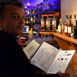 A Place to Fall in Love de Christian Jacot-4779 A Place to Fall in Love de Christian Jacot-4779