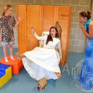 un trone perce...incroyable un trone perce...incroyable