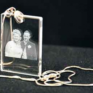 Gravure 3 D - pendentif