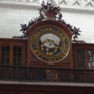 St Omer : " l' Horloge astronomique" dont le mecanisme est inchange depuis 1558 St Omer : " l' Horloge astronomique" dont le mecanisme est inchange depuis 1558