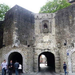 Boulogne sur mer : une des nombreuses Portes de la vieille Ville Boulogne sur mer : une des nombreuses Portes de la vieille Ville