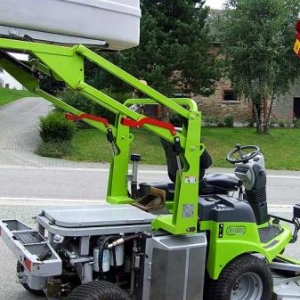 Gamme professionnelle en tracteurs tondeuses. 