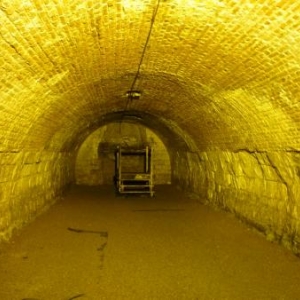 Ardres : Interieur d'un silo a ble Ardres : Interieur d'un silo a ble